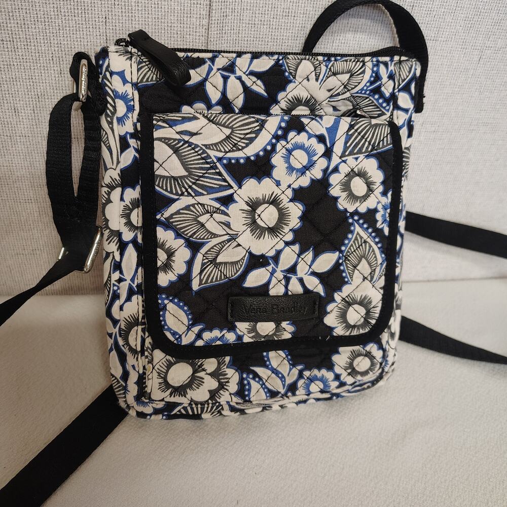 Vera Bradley Quilted Floral Crossbody Bag Black Blue White Adjustable Strap